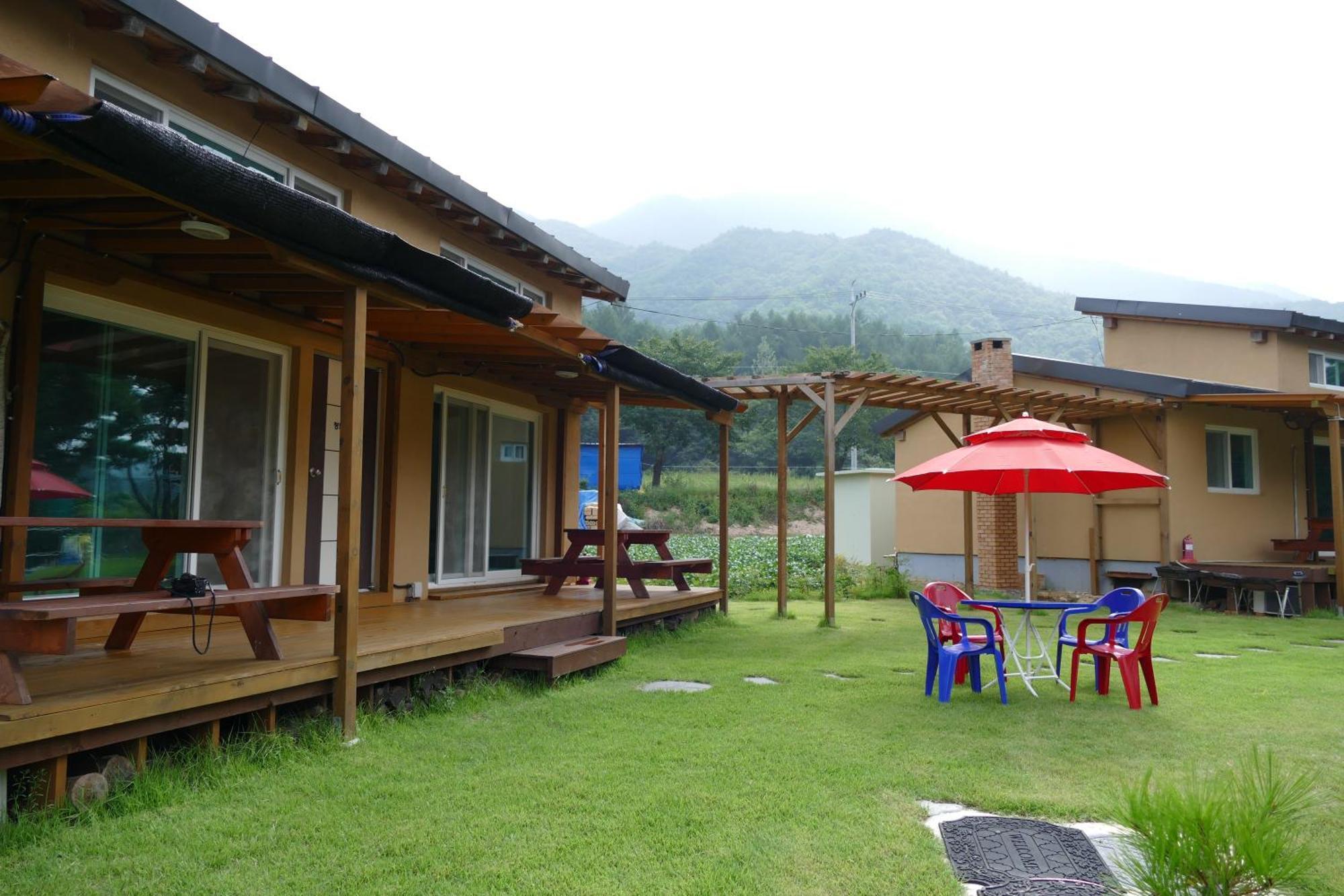 Sangju Yeoyurounhwangtojib Pensyeon Hotel Exterior photo